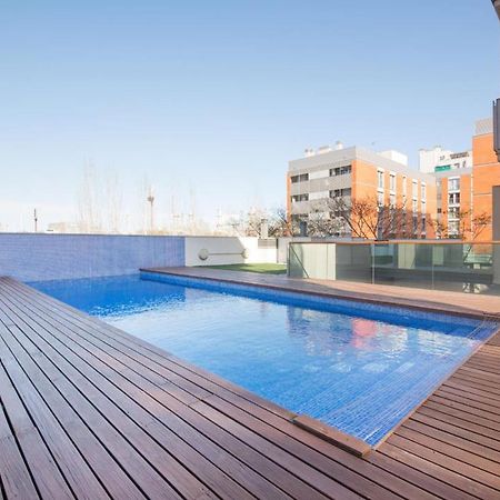 סנט אדריה דה בסוס Large Terrace Luxury Apartment מראה חיצוני תמונה