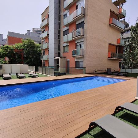 סנט אדריה דה בסוס Large Terrace Luxury Apartment מראה חיצוני תמונה