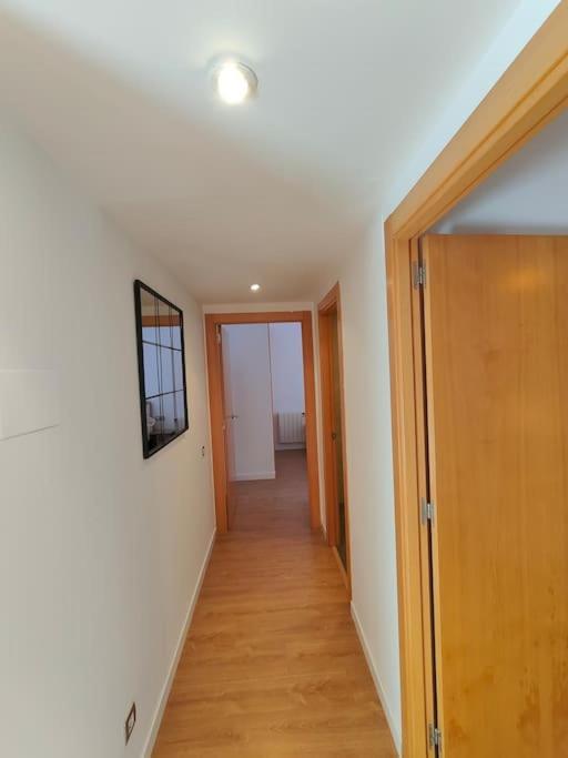 סנט אדריה דה בסוס Large Terrace Luxury Apartment מראה חיצוני תמונה
